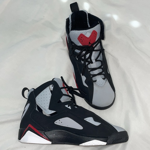 Jordan 7, size 4 youth - Picture 3 of 5